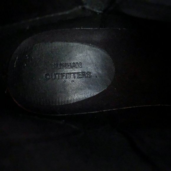 Urban Outfitters Pola Leather Chelsea Boot - Picture 10 of 14